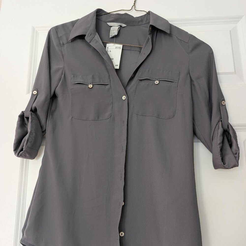 H&M size 2 blouse